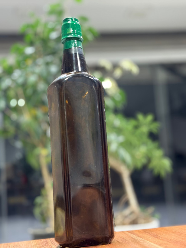 تصویر اصلی روغن زیتون بی بو یک لیتری | با کیفیت عالی، ارگانیک - ایزدپورشاپ
